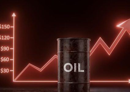 النفط يرتفع فوق 100 دولار للبرميل وسط مخاوف بشأن الإمدادات