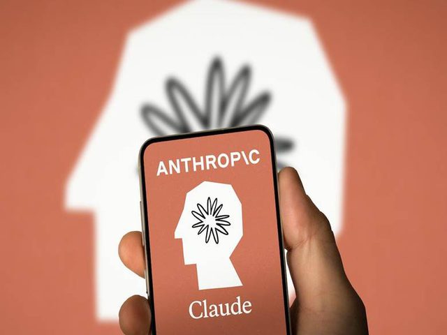 باحث سابق في Anthropic يحذر من سباق الذكاء الاصطناعي نحو "الذكاء الفائق"