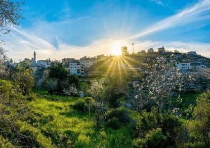 الطقس: أجواء حارة ورطوبة مرتفعة