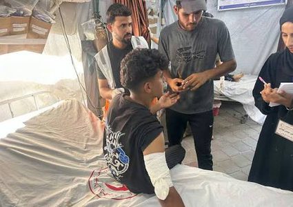 9 إصابات جراء استهداف الاحتلال مجموعة من المواطنين في خان يونس