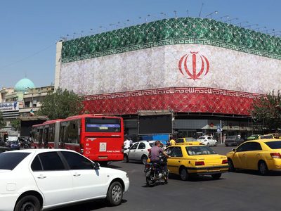 أزمة الطاقة تدفع إيران إلى اعتماد «يوم بلا سيارات»