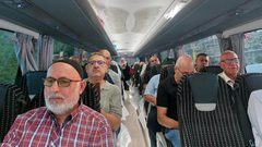 انطلاق حافلة للأهالي من الناصرة بالداخل المحتل إلى القدس، لأداء الصلوات رحاب المسجد الأقصى المبارك.