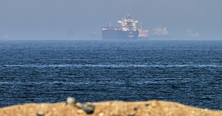 إيران تربط إعادة فتح مضيق هرمز بتلبية واشنطن شروطها