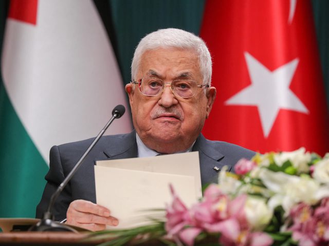 الرئيس محمود عباس يصل مصر غدا ويعقد لقاء قمة نظيره المصري