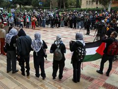 دعوى قضائية تتهم جامعة كولومبيا بعدم حماية طلاب مؤيدين لفلسطين