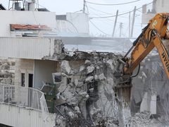 دائرة شؤون القدس: هدم المنازل شمال القدس سياسة لإعادة تشكيل الواقع الجغرافي