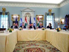لبنان يؤجل مفاوضات روما مع إسرائيل ولقاء مرتقب في واشنطن