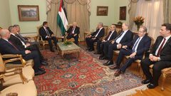 الرئيس محمود عباس يستقبل مدير المخابرات العامة المصرية