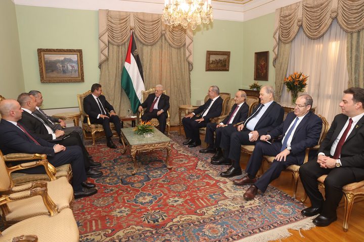 الرئيس محمود عباس يستقبل مدير المخابرات العامة المصرية