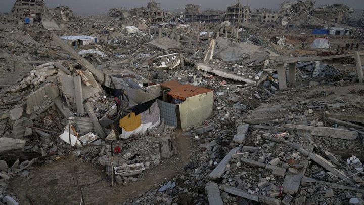 شهيدان أحدهما متأثرا بجروحه وآخر بقصف الاحتلال منزلا شرق مدينة غزة