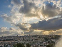 حالة الطقس: أجواء حارة إلى شديدة الحرارة حتى الخميس وانخفاض ملموس الجمعة