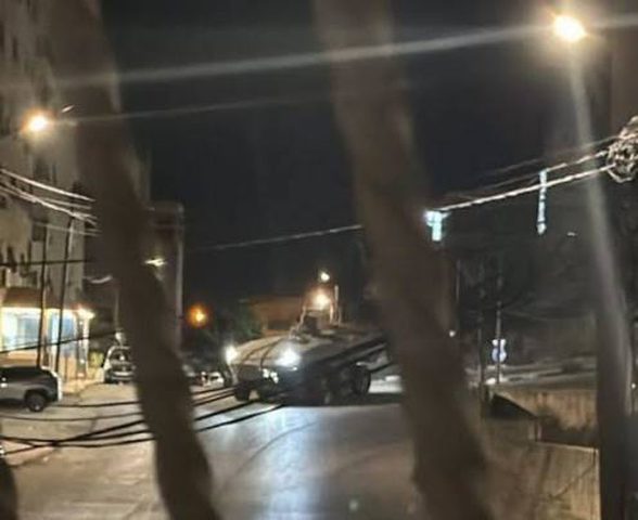 قوات الاحتلال تقتحم نابلس وبلدات في محيطها ومستوطنون ينتشرون بالأغوار