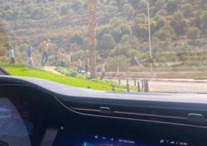 مستوطنون يقتحمون محيط حديقة رام الله