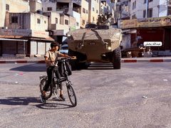 من العدوان المستمر على مخيم العين غرب نابلس