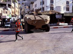 من العدوان المستمر على مخيم العين غرب نابلس