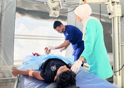 قصف مدفعي قرب الخط الأصفر وغارة على حي التفاح