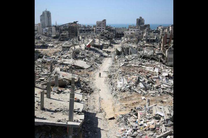 "هآرتس": تراجع القدرات العسكرية لحماس وغموض يحيط بحكم غزة وإعادة إعمارها