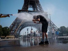 فرنسا تسجل 817 وفاة زائدة عن المعدل الطبيعي مرتبطة بموجات الحر