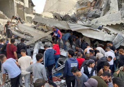 إصابة سيدتين برصاص الاحتلال في مخيمي النصيرات والبريج وسط غزة