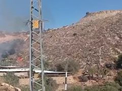 مستوطنون يهاجمون برقا شرق رام الله ويحاولون إحراق منزل