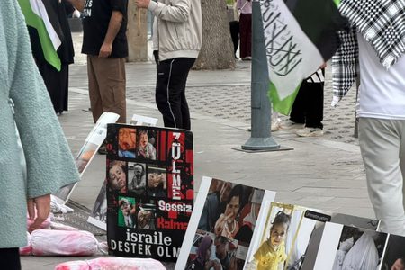 فعالية تضامنية في قونيا التركية تنديدا بمجازر الاحتلال في غزة