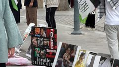 فعالية تضامنية في ولاية قونيا التركية، تنديدا بمجازر الاحتلال بحق الأطفال في قطاع غزة، ودعوة إلى مقاطعة البضائع الإسرائيلية.