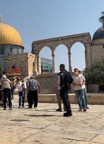 458 مستوطنًا يقتحمون المسجد الأقصى بحماية قوات الاحتلال