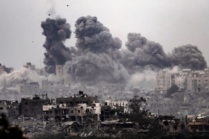 شهيد ومصابون بقصف الاحتلال وسط مدينة خان يونس