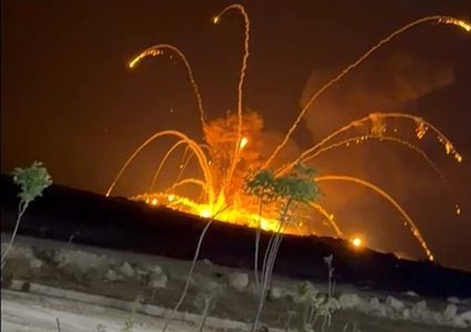 انفجارات عنيفة تهز مستودعات أسلحة للجيش السوري جنوب حلب