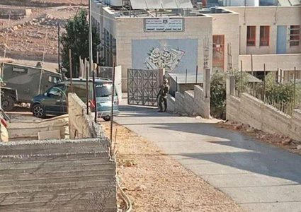قوات الاحتلال تقتحم منزل رئيس المجلس القروي في كيسان شرق بيت لحم