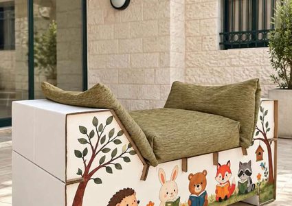 طلبة النجاح يبتكرون قطع أثاث مستدامة قابلة لإعادة التدوير بأكثر من 90%