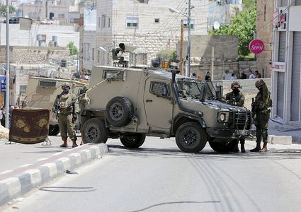 الاحتلال يشدد إجراءاته العسكرية في محيط رام الله والبيرة
