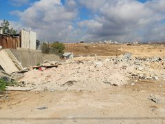 سلطات الاحتلال تهدم منشآت صناعية في جبع شمال شرق القدس