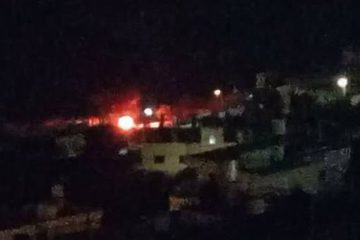 مستوطنون يشعلون النيران في محيط منازل في برقا شرق رام الله