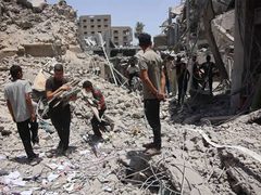 جيش الاحتلال يواصل خروقاته لوقف إطلاق النار في يومه الـ352 في قطاع غزة