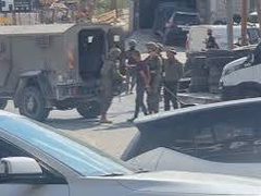 قوات الاحتلال تعتقل ثلاثة مواطنين وتداهم منازل جنوب جنين