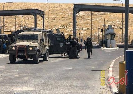 الجدار والاستيطان: 942 حاجزا وبوابة عسكرية للاحتلال في الضفة وسط توسع الإغلاق