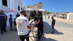 إصابات بغارة على خان يونس جنوب قطاع غزة وشهيد متأثرا بجراحه
