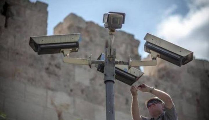 الاحتلال ينصب كاميرات مراقبة قرب منازل المواطنين في المغير