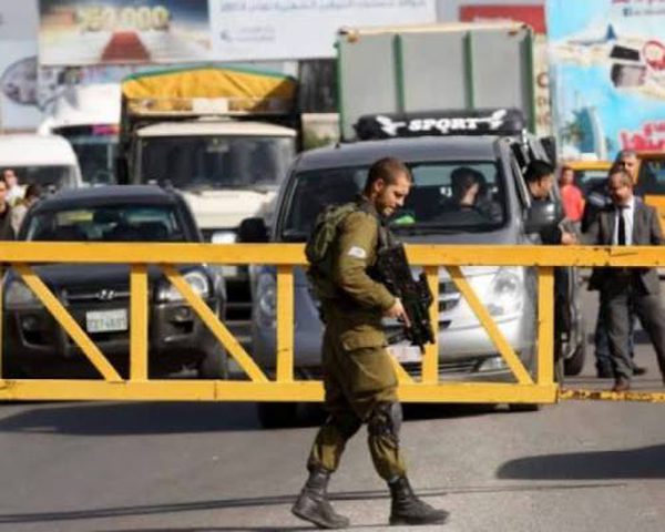 الاحتلال يشدد إجراءاته العسكرية عند حاجز جبع