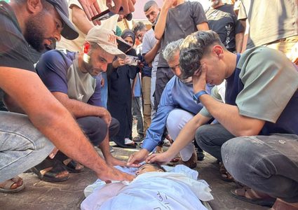 شهيد بخان يونس واصابات بالشاطئ في خروقات اسرائيلية