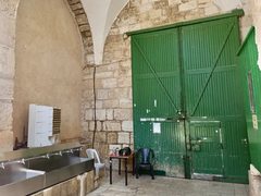 الاحتلال يغلق باب المغاربة بالقدس بعد اقتحام 1500 مستوطن للأقصى