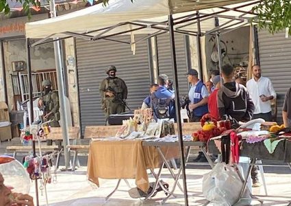 الاحتلال يعتدي على فتى خلال اقتحام مدينة نابلس