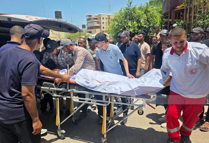 شهيدة وإصابات بقصف إسرائيلي استهدف نازحين شمال مدينة غزة