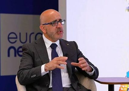 وزير المالية: الحكومة تخوض معركة شهرية لتأمين جزء من رواتب الموظفين