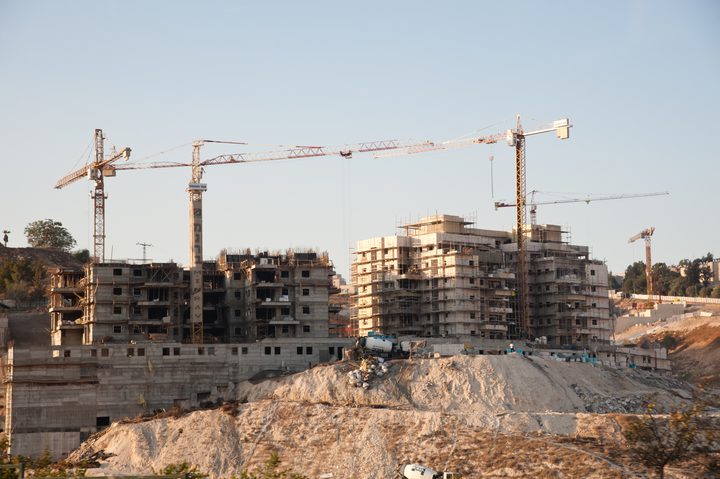 التعاون الإسلامي تؤكد عدم قانونية المستوطنات في الأرض الفلسطينية المحتلة