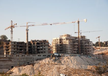 التعاون الإسلامي تؤكد عدم قانونية المستوطنات في الأرض الفلسطينية المحتلة