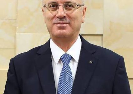 الحملة على د.رامي الحمد لله، هل لها علاقة برفضه تأجيل الإنتخابات