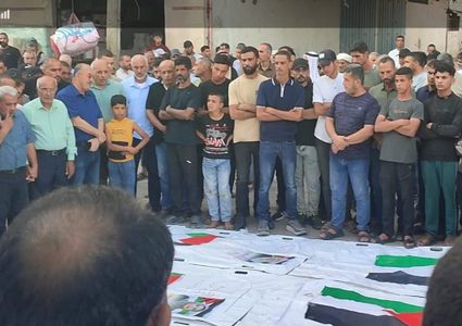 تشيّع رفات شهداء عائلة الثوابثة بعد ثلاث سنوات تحت الأنقاض