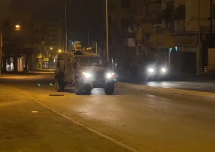 الاحتلال يزيل صور شهداء وأسرى من عدة مناطق في طولكرم